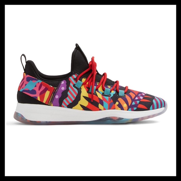 ALDO MX DINA SAADI Trainers design
Artist Series - Picture 5 of 10